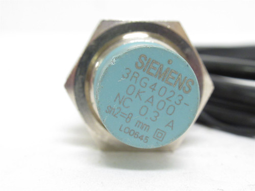 Siemens 3RG4023-0KA00; Proximity Switch; 20-265Vac; 2m Wire