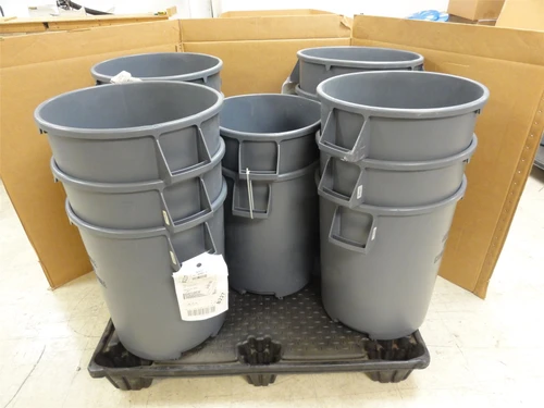 Sparta 84102023; Lot-14 Gray Bronco Round Trash Can 20 Gallon