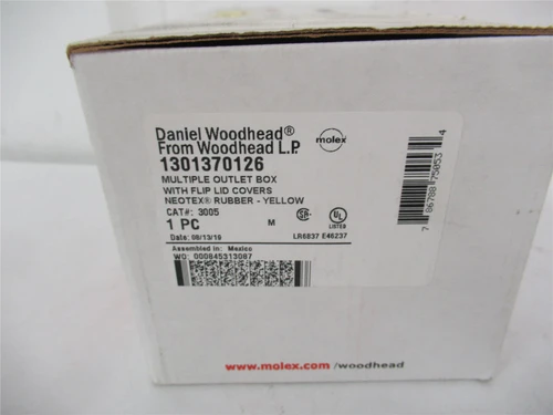 Woodhead 1301370126; Multiple Outlet Box w/Flip Lid Covers