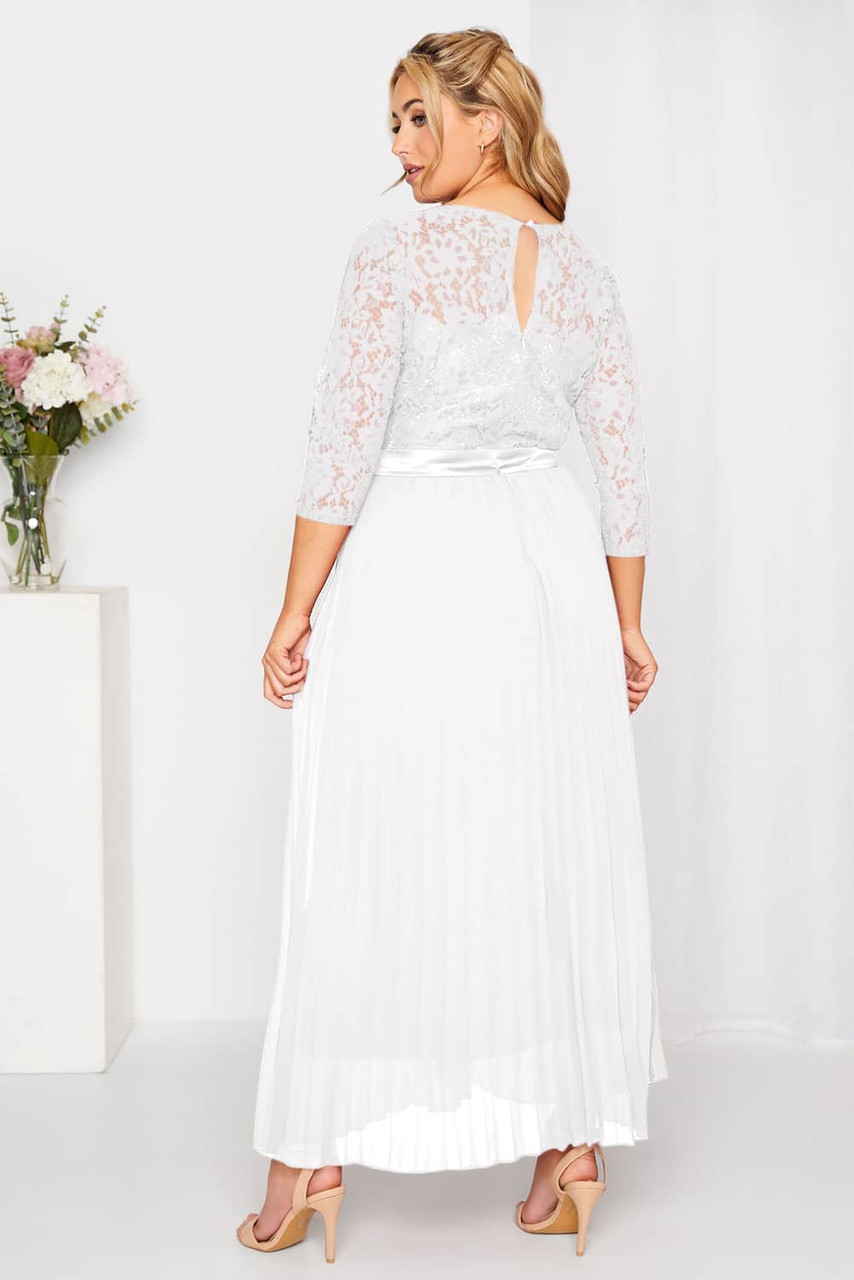 White Lace Scalloped V Neck 3/4 Sleeves Pleated Tulle Plus Maxi Dress White Lace Scalloped V Neck 3/4 Sleeves Pleated Tulle Plus Maxi Dress