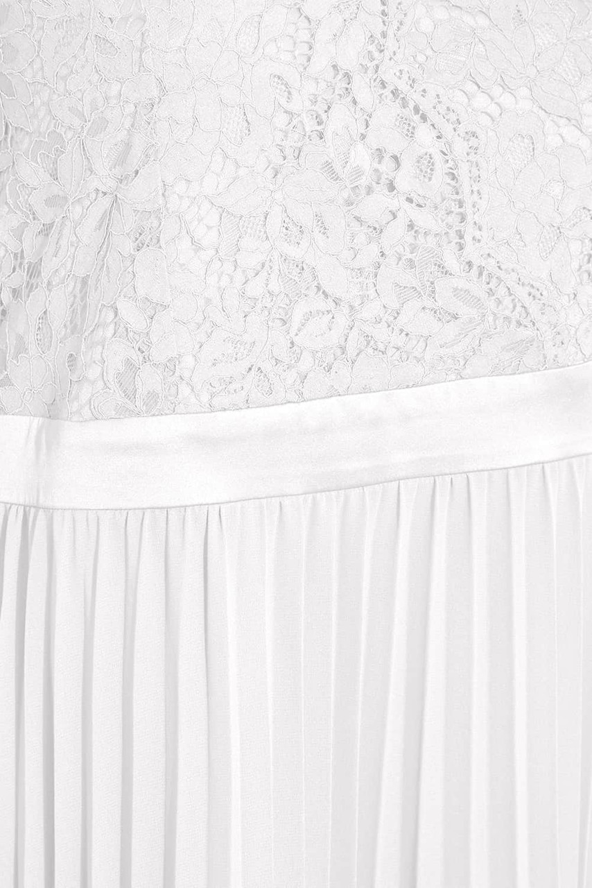 White Lace Scalloped V Neck 3/4 Sleeves Pleated Tulle Plus Maxi Dress White Lace Scalloped V Neck 3/4 Sleeves Pleated Tulle Plus Maxi Dress