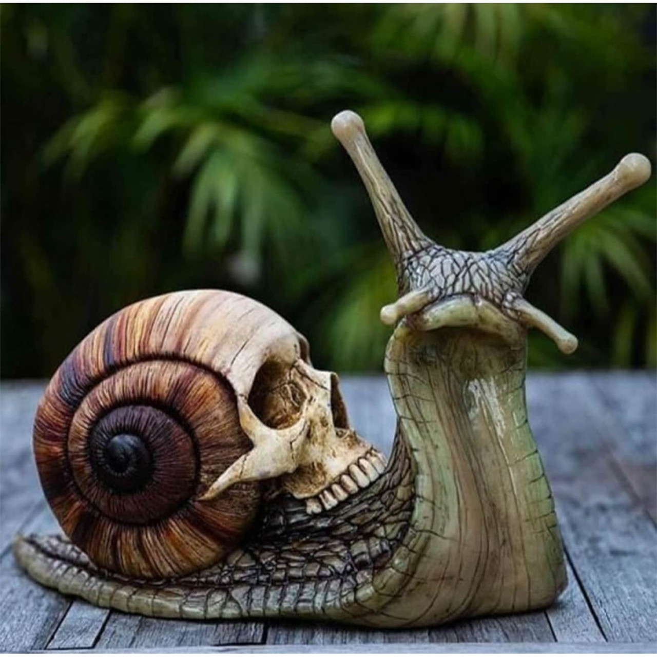 Snail Skull Sculpture Gothic Decoration Snail Statue Patio