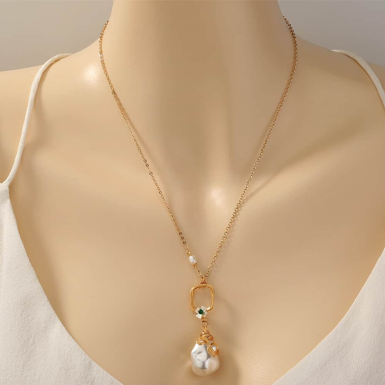 Fashion Women's Pearl Earrings Pendant Necklace