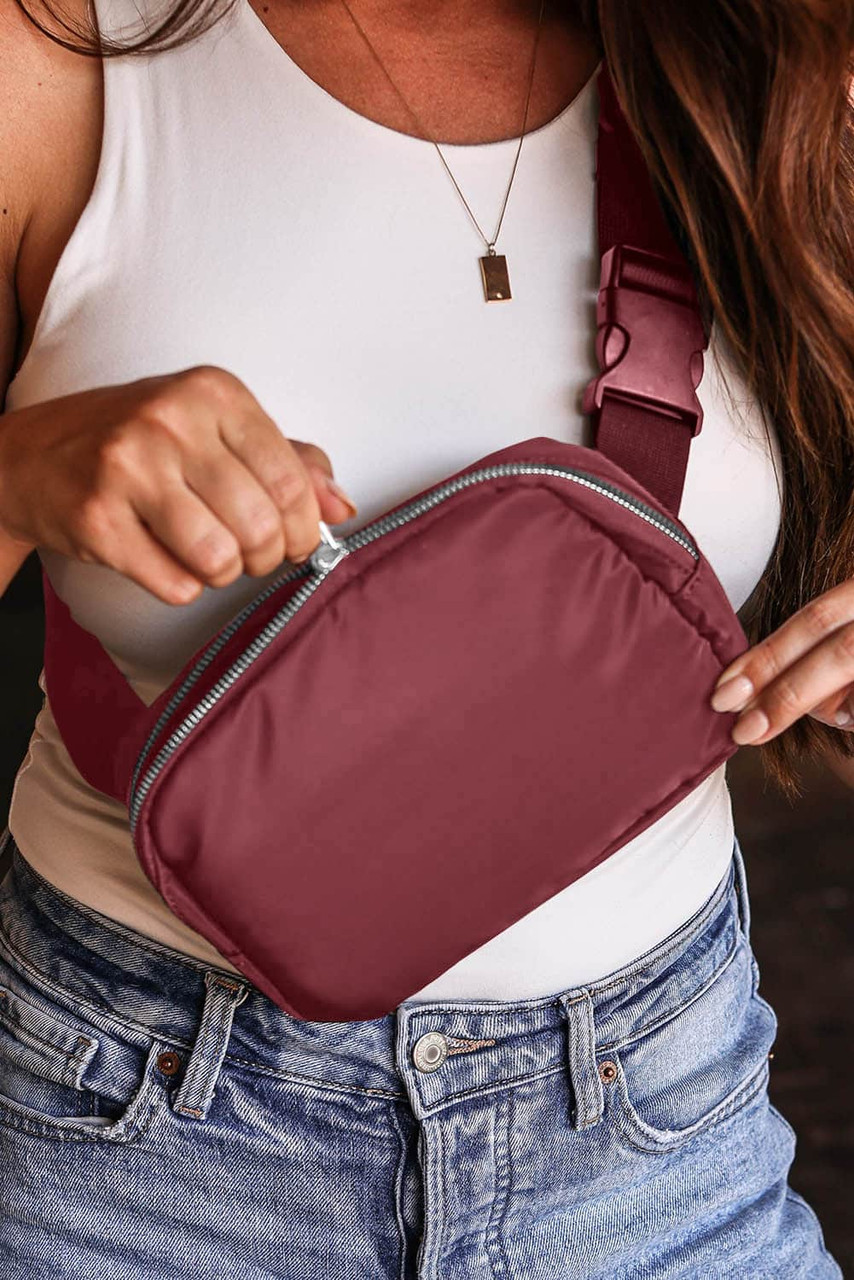 Red Waterproof Zipped Crossbody Chest Bag 20*5*14cm Red Waterproof Zipped Crossbody Chest Bag 20*5*14cm