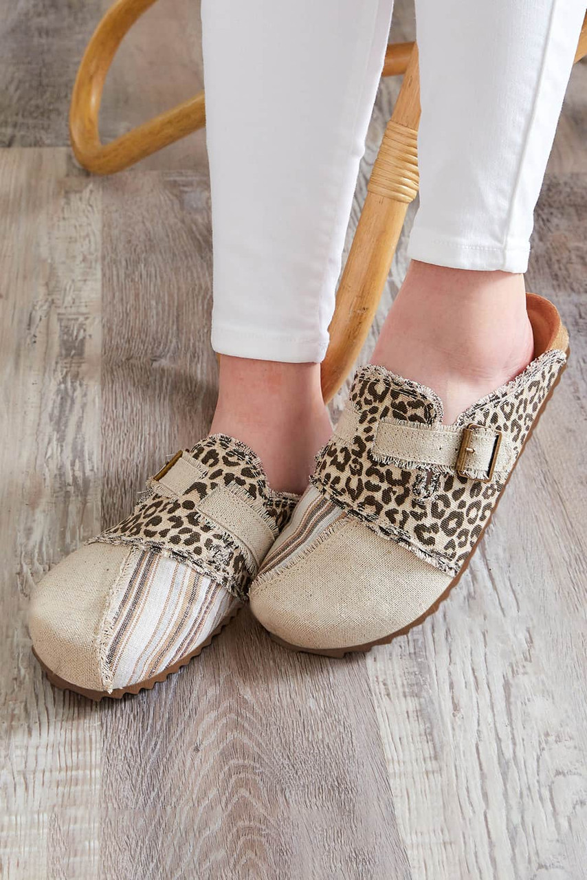 Leopard Distressed Patchwork Buckle Round Toe Slippers