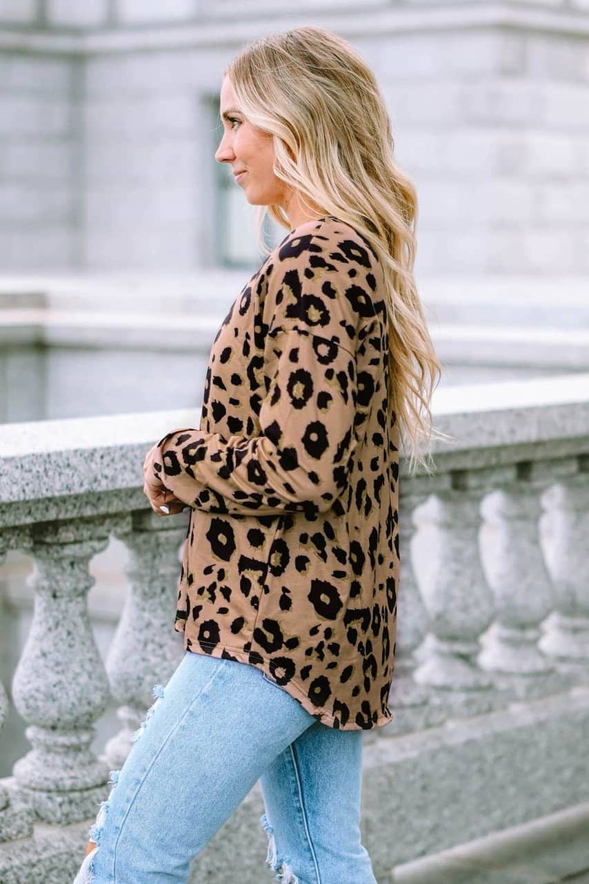 Brown Leopard Split Joint V Neck Long Sleeve Tops Brown Leopard Split Joint V Neck Long Sleeve Tops