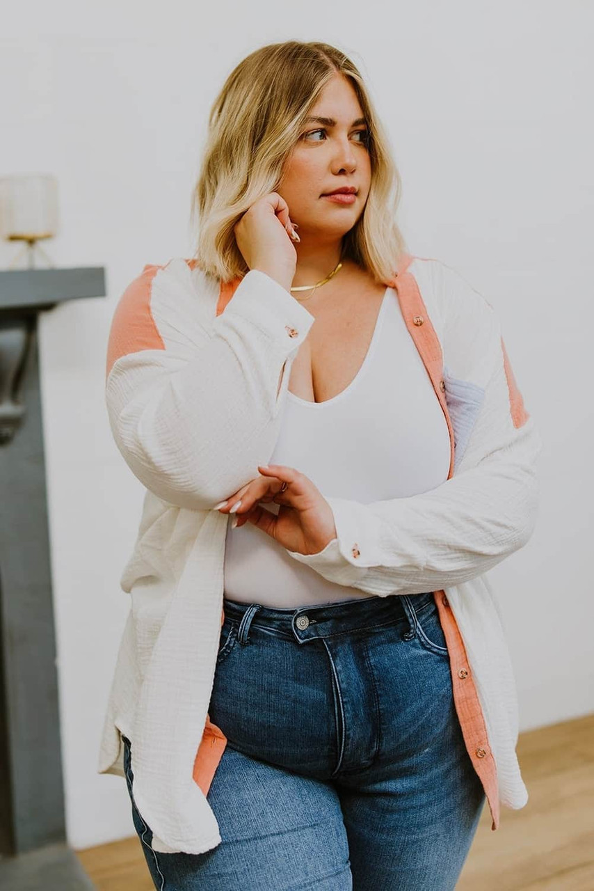 White Crinkle Colorblock Chest Pocket Plus Size Shirt