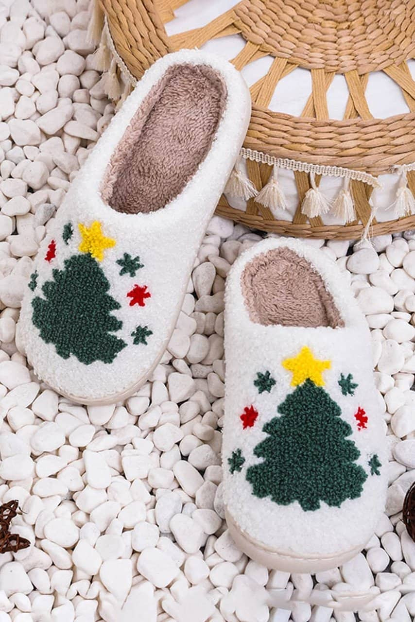 White Fuzzy Christmas Tree Pattern Home Slippers White Fuzzy Christmas Tree Pattern Home Slippers