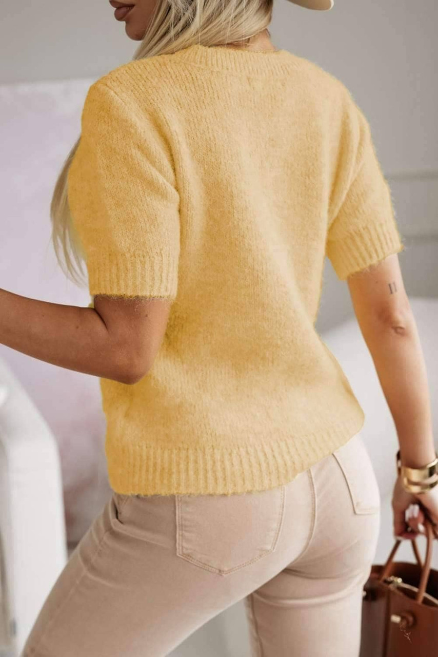 Yellow Cream Cute Flower Applique Short Sleeve Sweater Yellow Cream Cute Flower Applique Short Sleeve Sweater