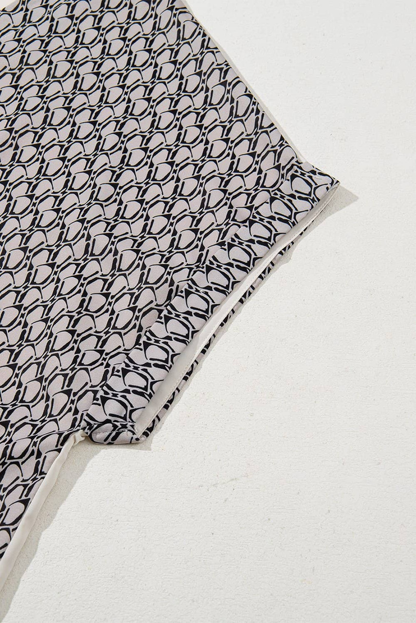 Oatmeal Contrast Geometric Print Patchwork V Neck Short Sleeve Plus Size Top