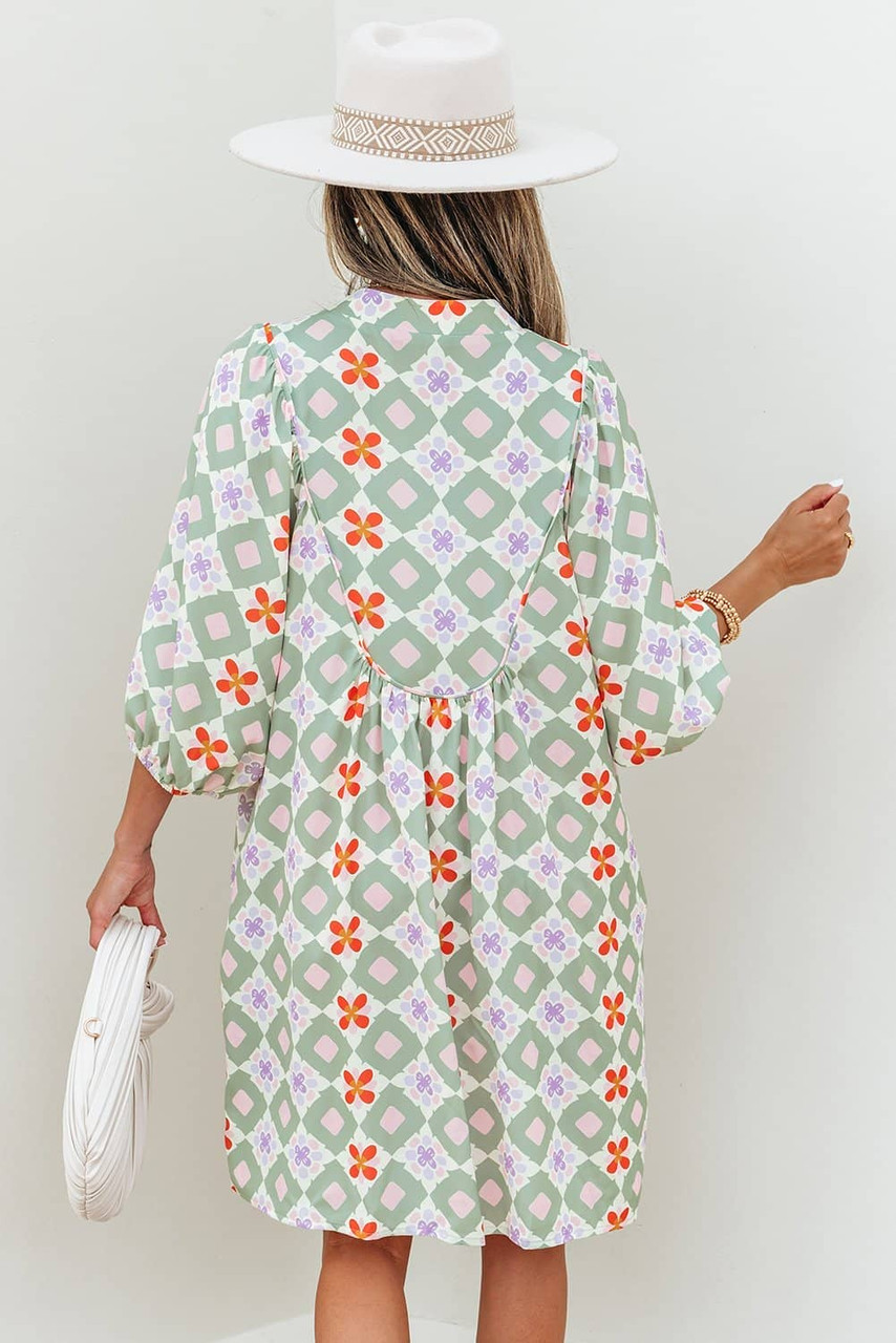 Green Geometric Floral Print 3/4 Sleeve Notched Neck Mini Dress Green Geometric Floral Print 3/4 Sleeve Notched Neck Mini Dress