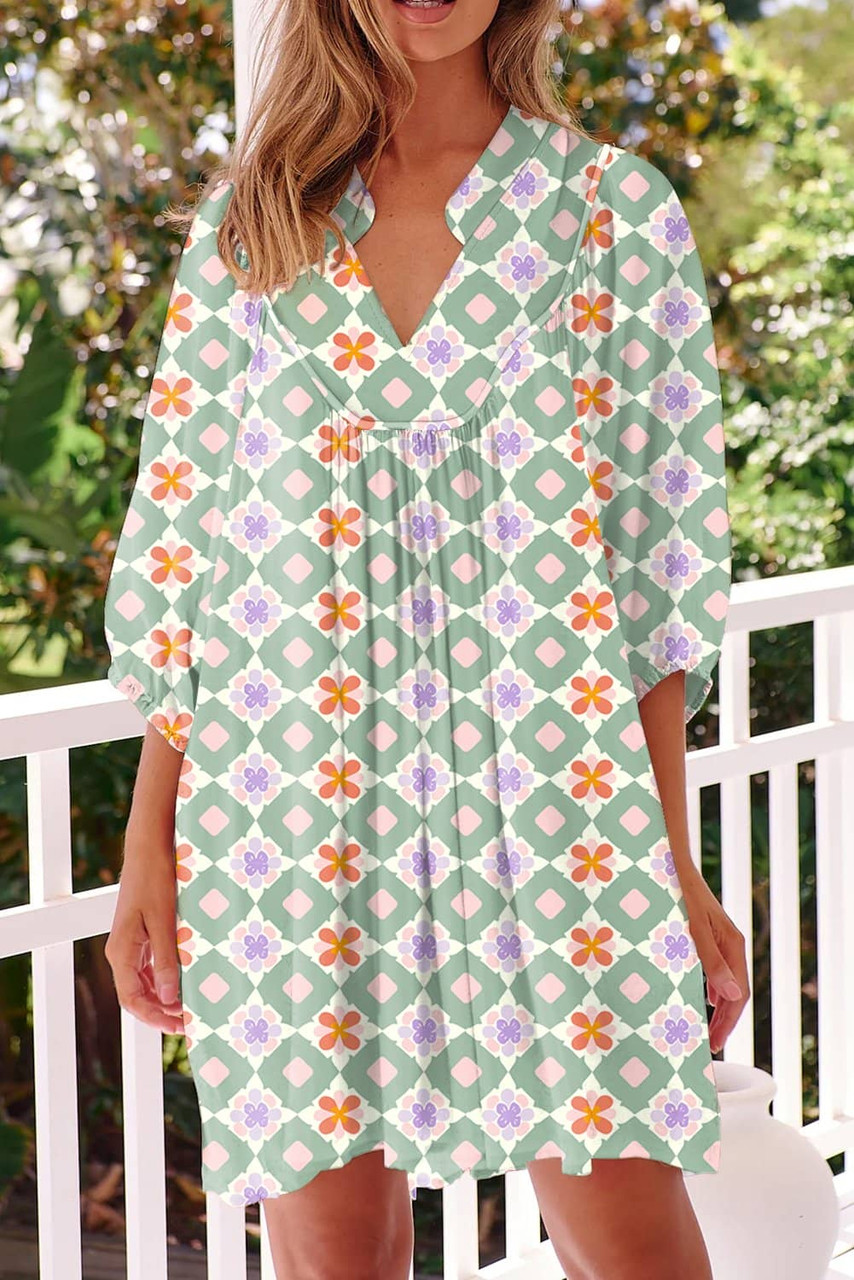 Green Geometric Floral Print 3/4 Sleeve Notched Neck Mini Dress Green Geometric Floral Print 3/4 Sleeve Notched Neck Mini Dress