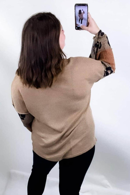 Leopard Colorblock Patchwork V-Neck Loose Sleeve Knit Top Leopard Colorblock Patchwork V-Neck Loose Sleeve Knit Top