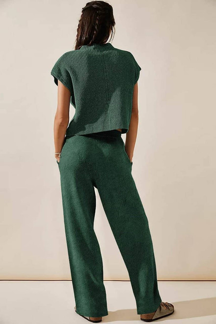 Green Knitted V Neck Sweater and Casual Pants Set Green Knitted V Neck Sweater and Casual Pants Set