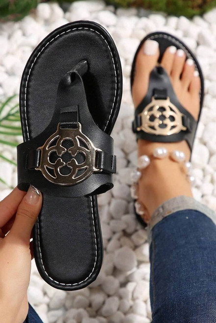 Black Metal Décor Leather Thong Slippers Black Metal Décor Leather Thong Slippers