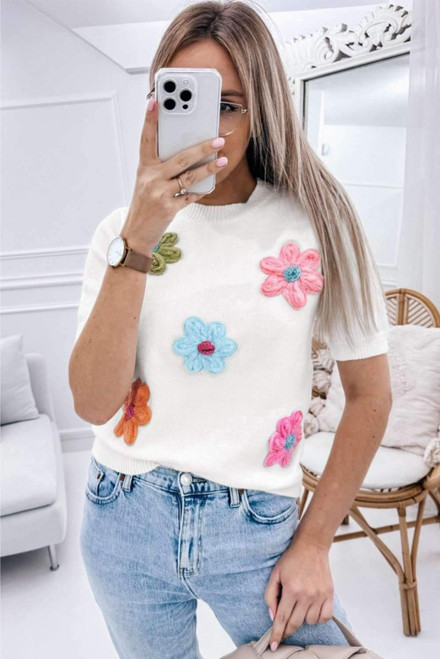 White Cute Flower Applique Short Sleeve Sweater White Cute Flower Applique Short Sleeve Sweater