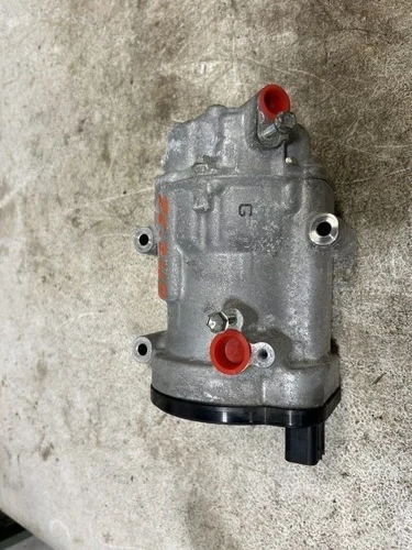 2023 Toyota Sienna 2.5L 0424000724 Used OEM AC Compressor