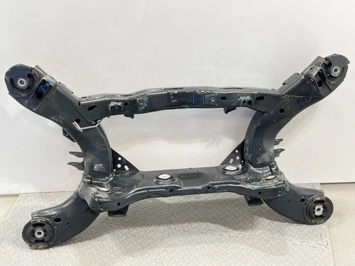 2017 - 2023 DODGE CHALLENGER 5.7L REAR SUBFRAME UNDERCARRIAGE CROSSMEMBER OEM used OEM rear subframe and crossmember