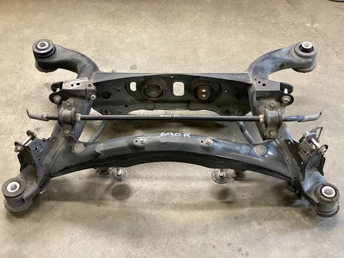 2013-2015 LEXUS GS350 REAR SUBFRAME CRADLE CARRIER K FRAME OEM LOT690 used OEM rear subframe and crossmember