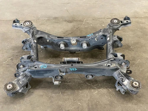 2016-2022 HONDA PILOT REAR SUSPENSION SUBFRAME CROSSMEMBER ASSEMBLY OEM LOT752 used OEM rear subframe and crossmember