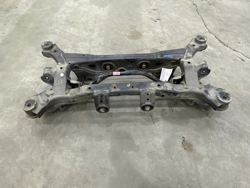 2020-2022 HYUNDAI PALISADE OEM 3.8L AWD REAR UNDERCARRIAGE CROSSMEMBER SUBFRAME used OEM rear subframe and crossmember