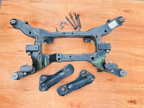 2013-2019 CADILLAC XTS REAR CROSSMEMBER SUBFRAME CRADLE SUPPORT OEM used OEM subframe bracket and support