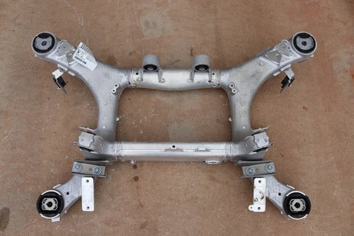 2020 BMW X5 G05 3.0L REAR SUSPENSION CROSSMEMBER SUBFRAME OEM used OEM rear subframe and crossmember