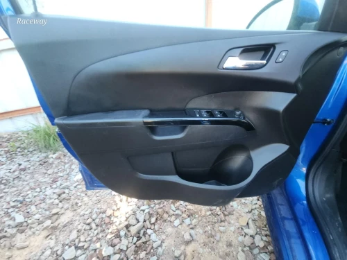 2018 Chevrolet Sonic Driver Knee Used OEM Airbag