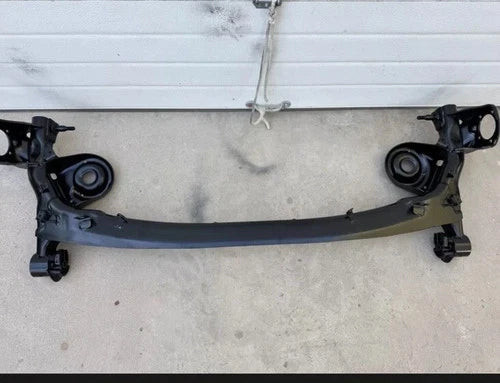 2011-2020 TOYOTA SIENNA SUSPENSION SUBFRAME Crosmember used OEM rear subframe and crossmember