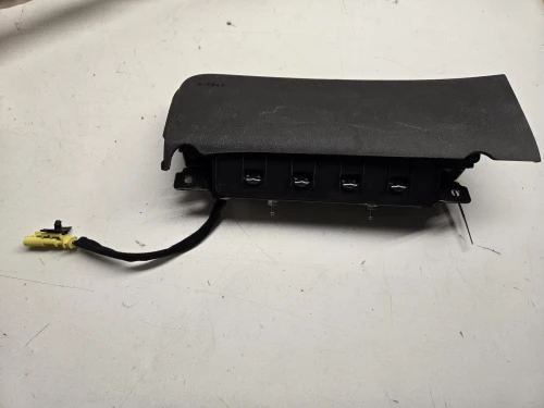 2013-2015 Chevrolet Cruze Driver Knee 95910046 Used OEM Airbag