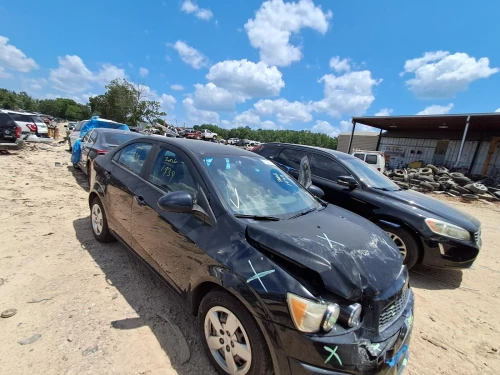 2013 Chevrolet Sonic Driver Knee Used OEM Airbag