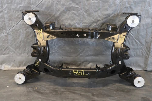 2019 CHEVROLET CAMARO ZL1 6.2L V8 OEM REAR SUBFRAME CROSSMEMBER #1462 used OEM rear subframe and crossmember