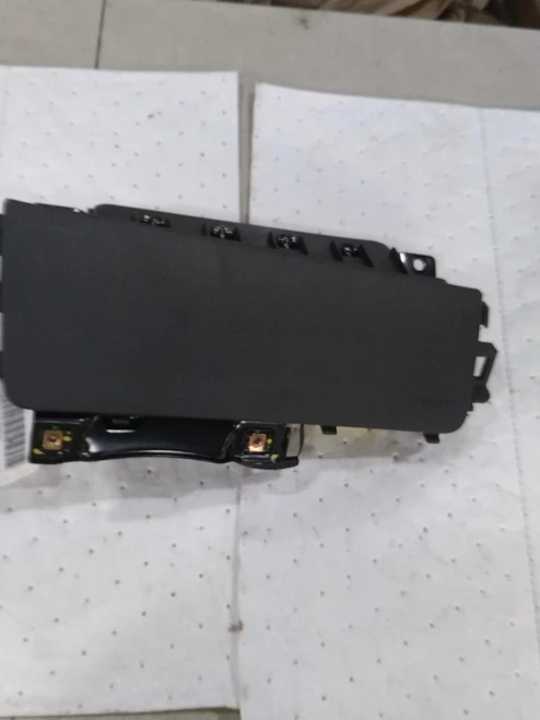 2015 Chevrolet Spark Driver Knee Used OEM Airbag