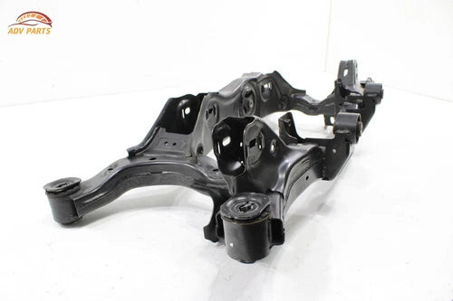 2024 HYUNDAI KONA AWD REAR SUBFRAME SUB FRAME CROSSMEMBER CROSS MEMBER OEM used OEM rear subframe and crossmember