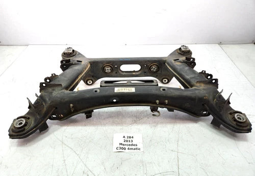 ✅ 08-14 OEM Mercedes W204 C300 C350 Rear Crossmember Subframe Cradle Support used OEM subframe bracket and support