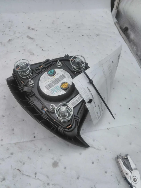 2015 Kia Forte Driver Steering Wheel Used OEM Airbag