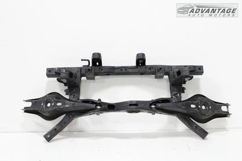 2021-2023 KIA SELTOS REAR SUSPENSION CRADLE SUBFRAME SUBFRAME W/ CONTROL ARM OEM used OEM control arm