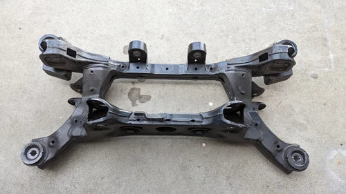 KIA SORENTO AWD REAR SUBFRAME SUB FRAME CROSSMEMBER CROSS MEMBER OEM 2022 (22) used OEM rear subframe and crossmember