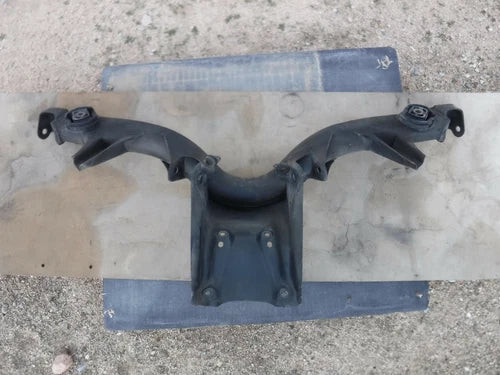 72-85 MERCEDES BENZ 450SL R107 REAR SUSPENSION SUB FRAME CROSSMEMBER OEM used OEM rear subframe and crossmember