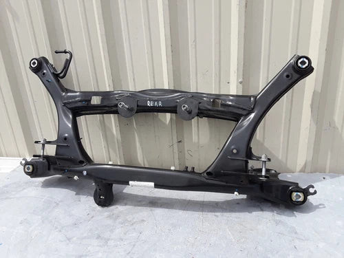 2020-2023 VOLKSWAGEN ATLAS CROSS SPORT AWD REAR SUBFRAME CROSSMEMBER SUPPORT OEM used OEM subframe bracket and support