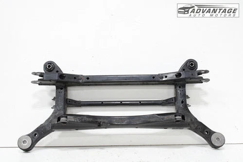 2017-2025 CHRYSLER PACIFICA FWD REAR SUSPENSION SUBFRAME CROSSMEMBER CRADLE OEM used OEM rear subframe and crossmember