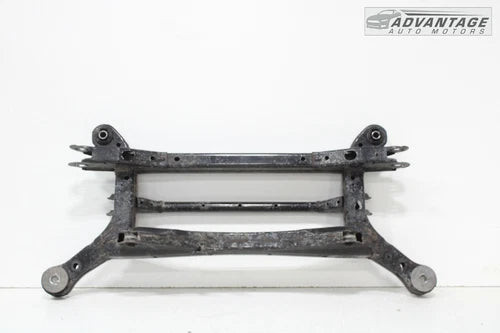 2017-2023 CHRYSLER PACIFICA FWD REAR SUSPENSION SUBFRAME CROSSMEMBER OEM used OEM rear subframe and crossmember
