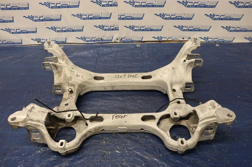 2014 CHEVROLET CORVETTE STINGRAY 2LT Z51 OEM REAR CROSSMEMBER SUBFRAME #1207 used OEM rear subframe and crossmember