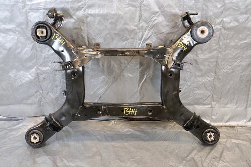 2018 JEEP GRAND CHEROKEE TRACKHAWK 6.2L OEM REAR SUBFRAME CROSSMEMBER #1344 used OEM rear subframe and crossmember