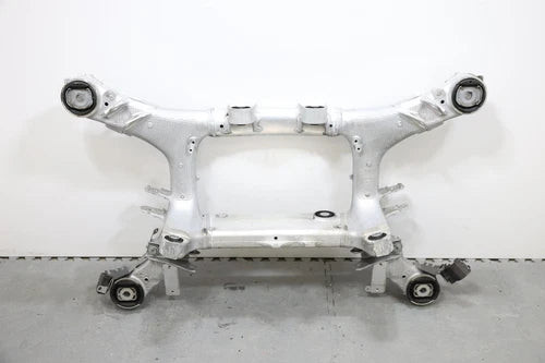 2019 - 2023 BMW X5 G05 REAR SUSPENSION SUBFRAME CROSSMEMBER CRADLE OEM used OEM rear subframe and crossmember