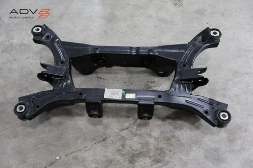 2024 - 2025 HYUNDAI SANTA FE AWD REAR SUBFRAME SUB FRAME CROSSMEMBER OEM used OEM rear subframe and crossmember