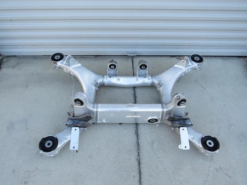 2017-2021 BMW F90 M5 REAR CARRIER SUBFRAME CROSSMEMBER OEM 7649 used OEM rear subframe and crossmember