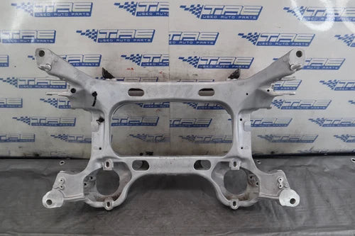 15 16 17 18 19 CHEVY CORVETTE Z06 LT4 6.2L OEM REAR SUBFRAME CROSSMEMBER #1640 used OEM rear subframe and crossmember