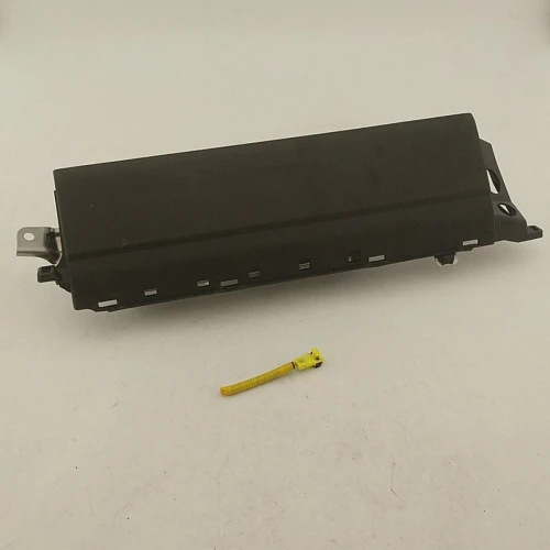 Toyota Camry Passenger Knee 7399033040B0 Black Used OEM Airbag