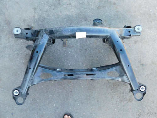 2019-2022 VOLVO XC40 AWD REAR SUSPENSION SUBFRAME CROSSMEMBER 32246801 OEM 17712 used OEM rear subframe and crossmember